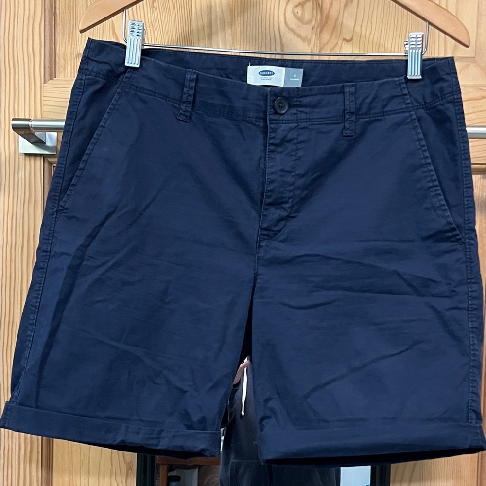 Old Navy Dark Blue Woman’s Flat Front  Bermuda Shorts Sz 8